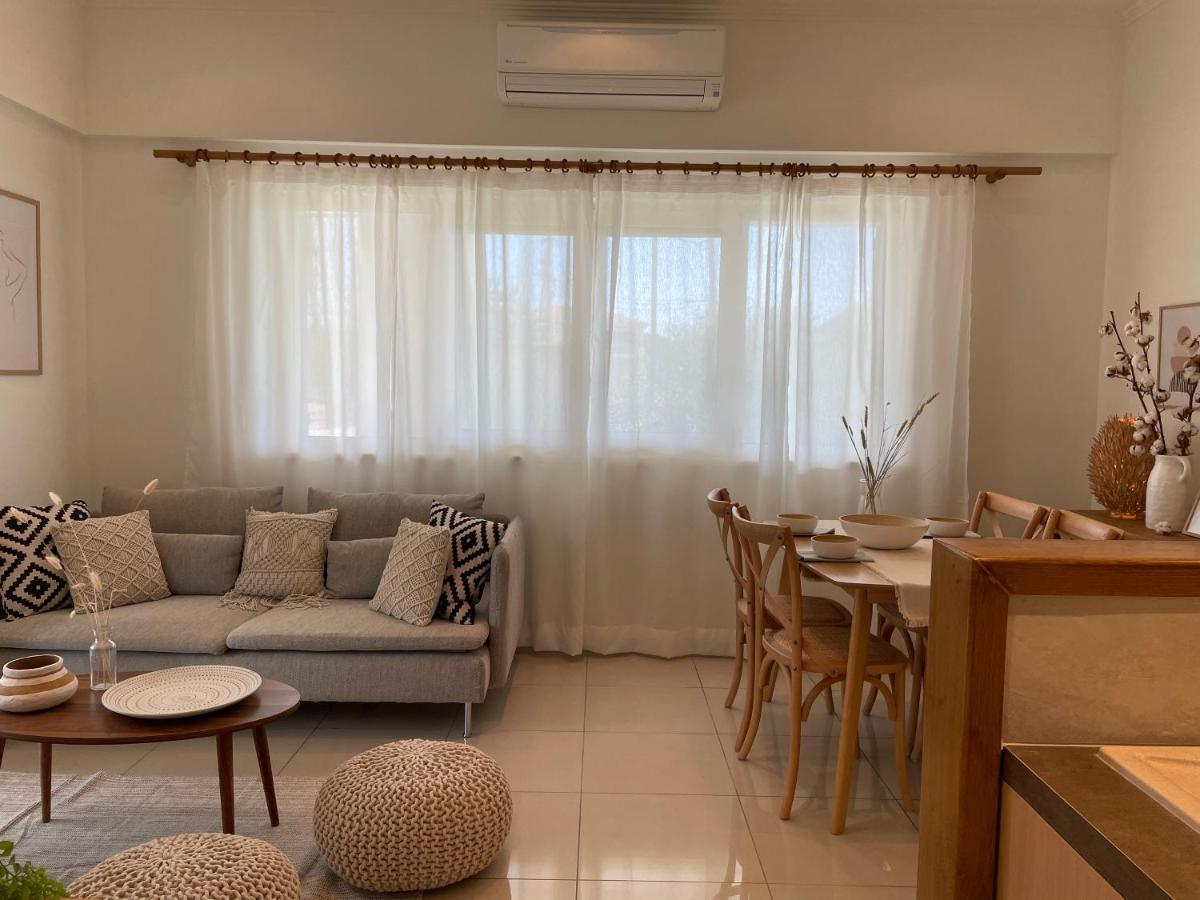 Kl Suites Lefkada - Feel At Home New Boho Apartment 400M From Beach Nidri Town Center Exterior foto